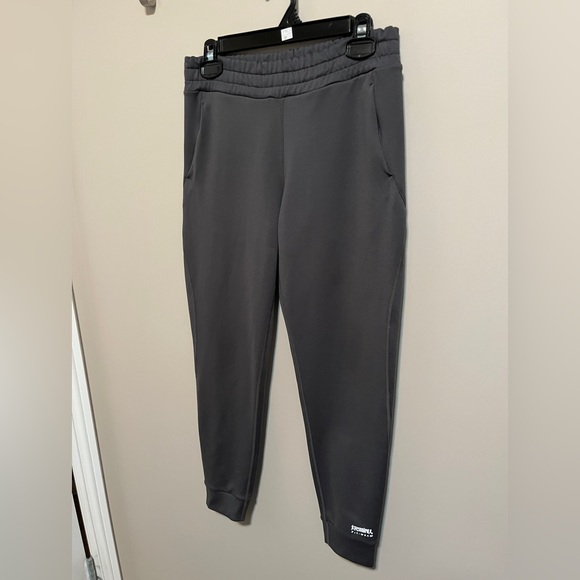 Running Room Women's Gray Joggers, size S - Picture 3 of 9